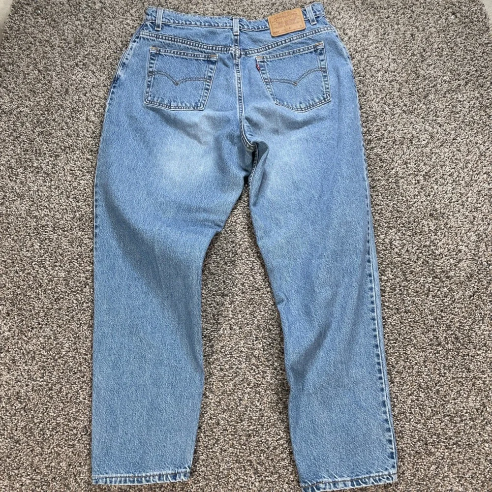 Vintage Levi's 550 Men's 34x30 Jeans USA Made 90s Tapered Leg Light Wash